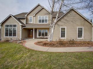 19540 Whitehall Dr, Brookfield, WI 53045