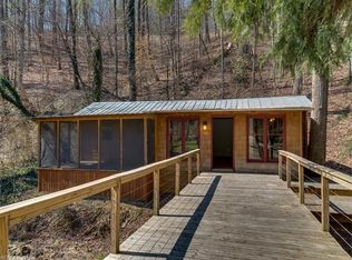 318 Pearson Falls Rd, Saluda, NC 28773