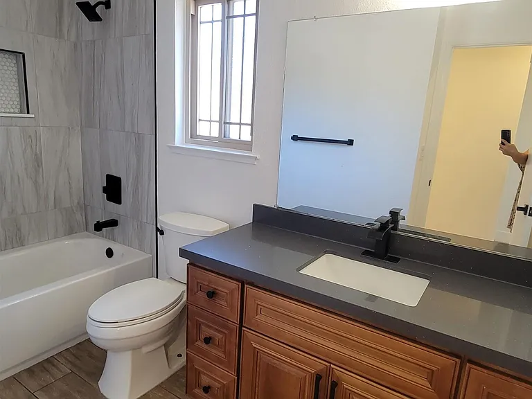 2210 Sierra Ct — Photo 17