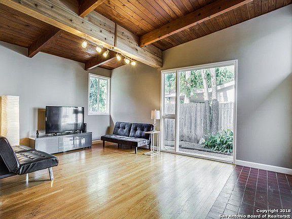 5th image of 623 Brightwood Pl