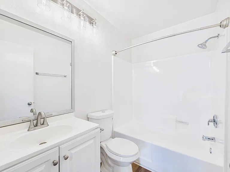 Available Apartment in North Park — Photo 30