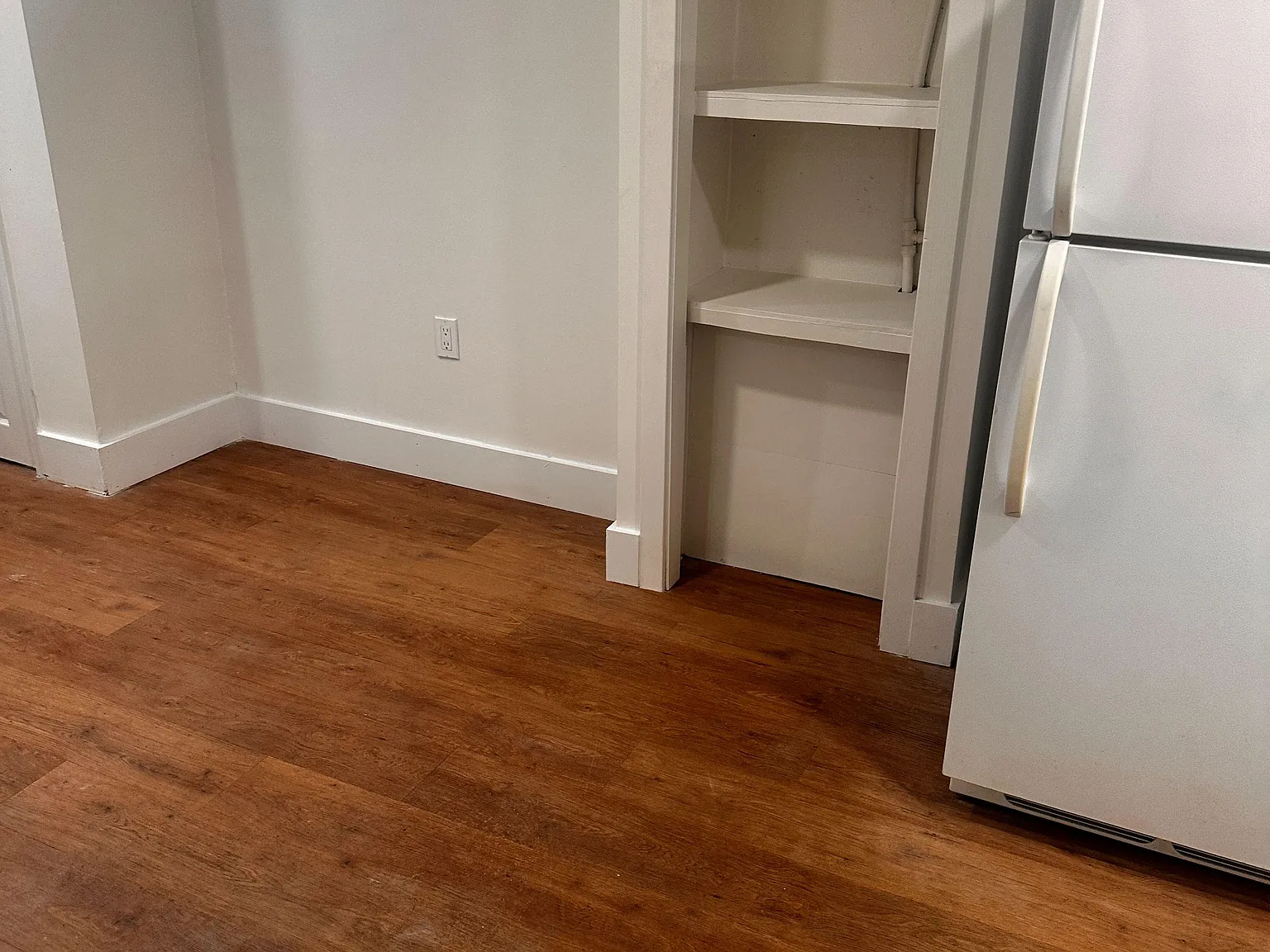 3 bed, 1.0 bath, 450 sqft, $1,499 — Photo 3