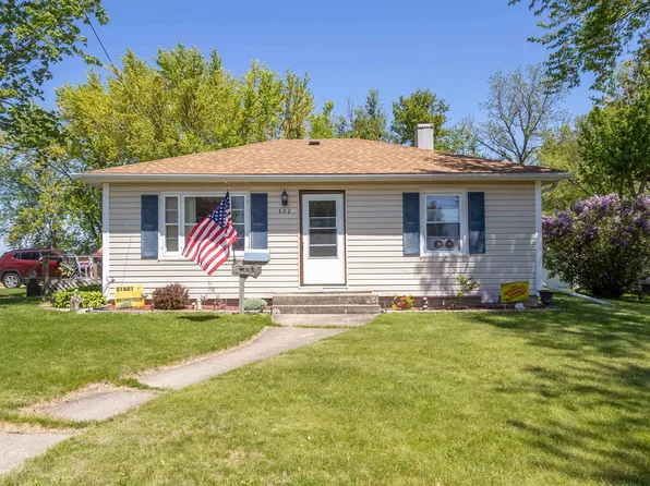 402 Hill St E, Mount Morris, IL 61054