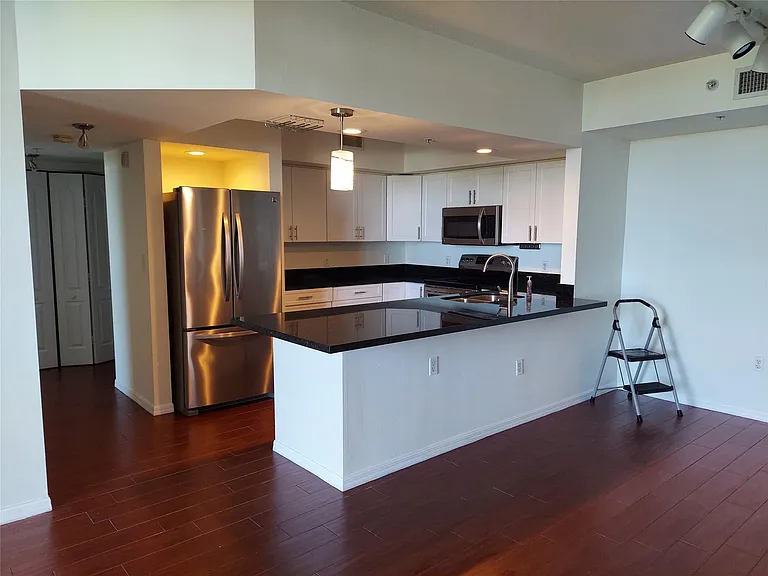 110 N Federal Hwy #818 — Photo 3