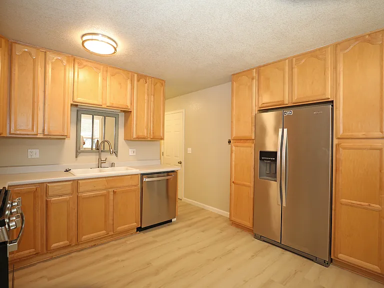 1959 Spruce Cir — Photo 5