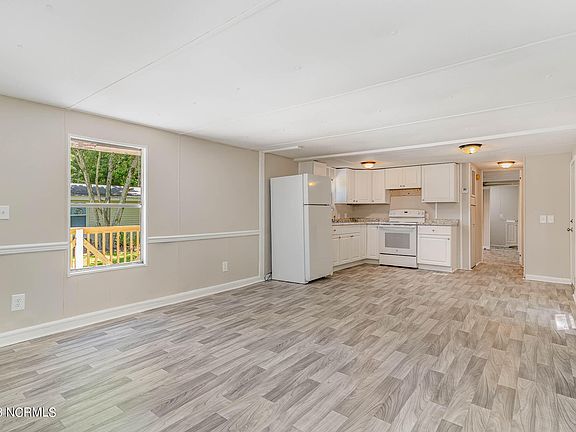 5th image of 1535 Driftwood Drive SW