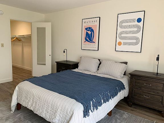 5th image of 412 N Oakhurst Dr #303