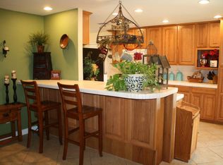 9719 Comanche Ave, Chatsworth, CA 91311