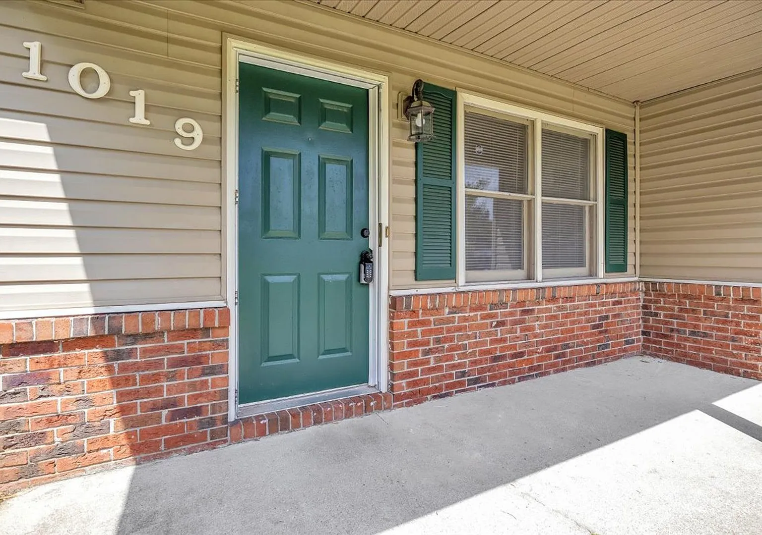 1019 Blue Leaf Pl. — Photo 2