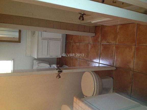 5th image of 4541 Wisconsin Ave