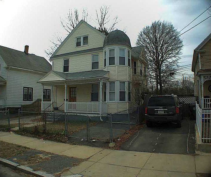 2nd image of 67 Alger Ave