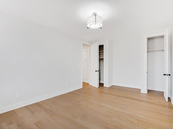 5th image of 12 Crown St APT F1