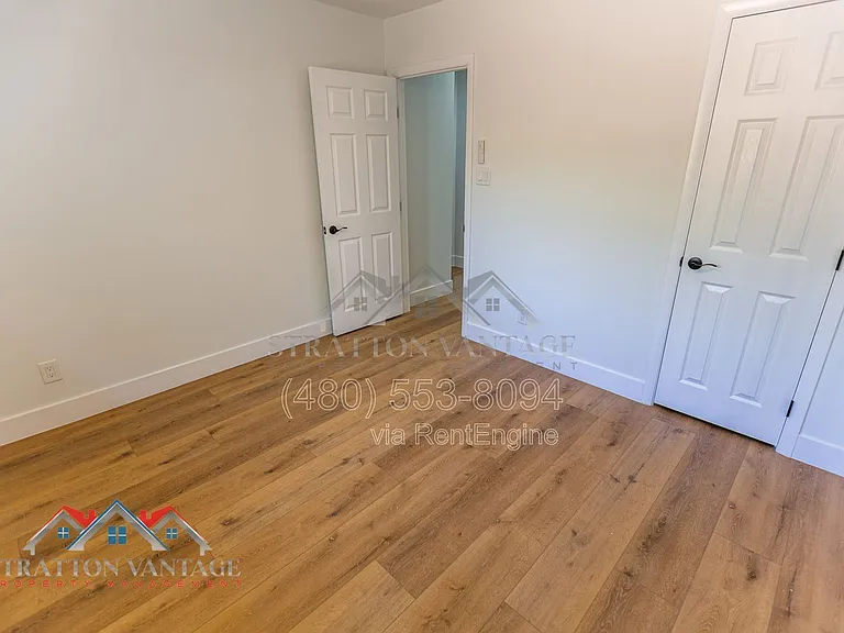 4826 E Avalon Dr — Photo 26