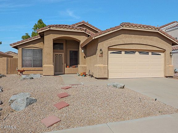 2nd image of 4026 W TONOPAH Drive