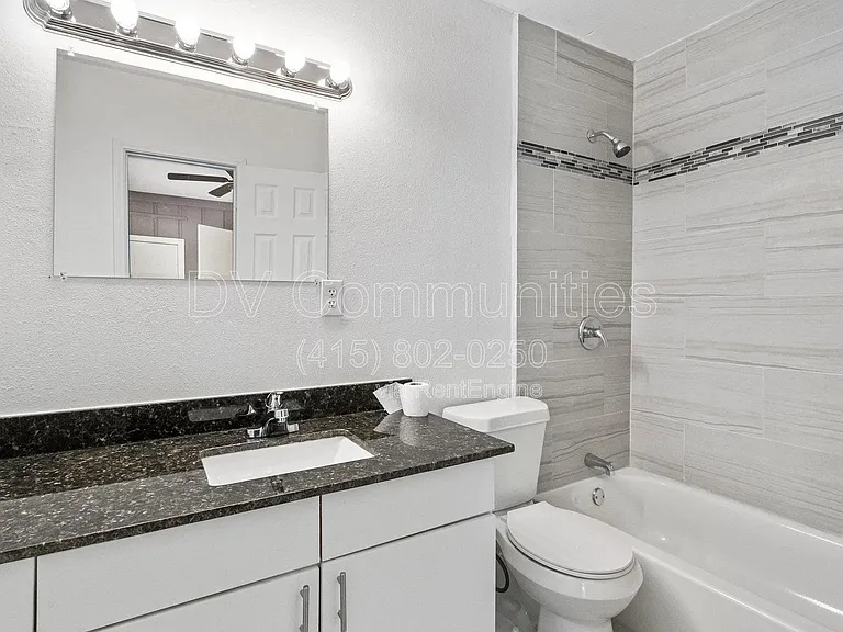 1521 W Blum St — Photo 2