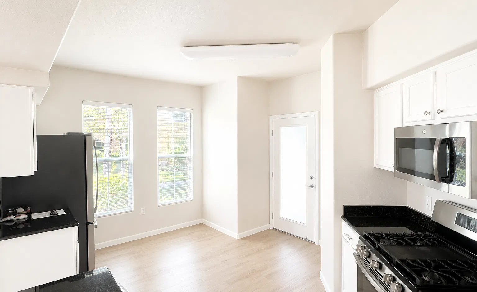2 bed, 1307 sqft, $2,275 — Photo 3