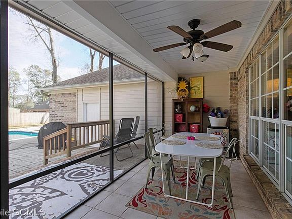 5th image of 3775 Arlington Oaks Dr