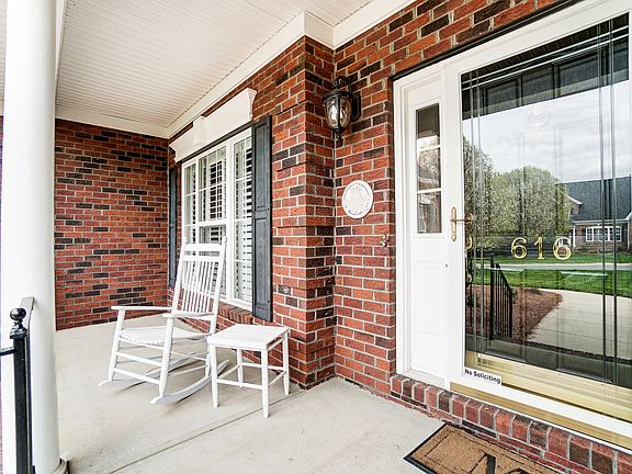 4th image of 616 Tullamore Ct