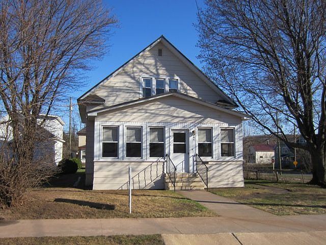 1st image of 404 E Lincoln St