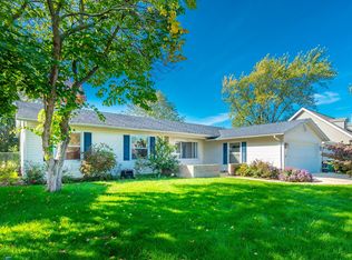 141 Hastings Ave, Elk Grove Village, IL 60007