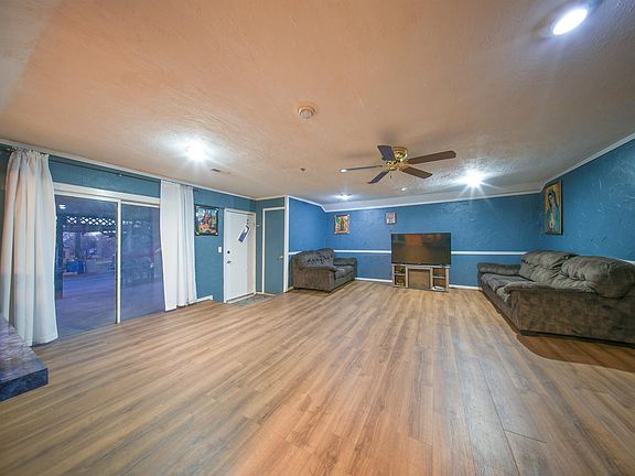 5th image of 113 S Country Club Rd