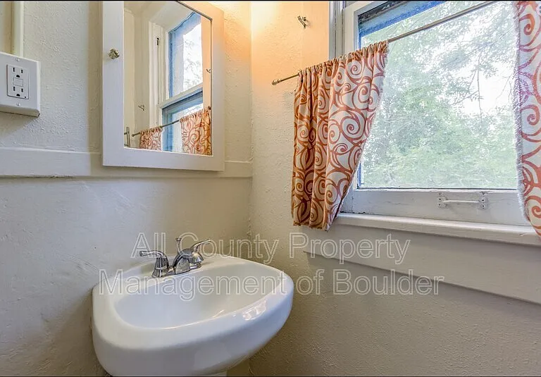 2408 8th St #7 — Photo 5