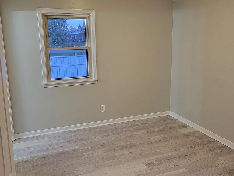 3413 Prestwood Dr — Photo 6