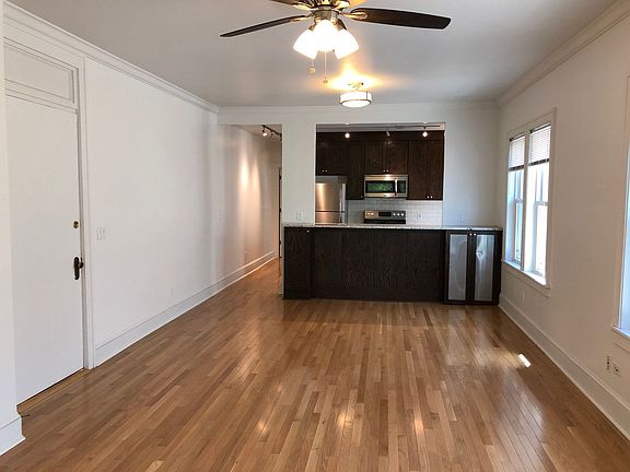 4th image of 2309 Irving Ave S #9