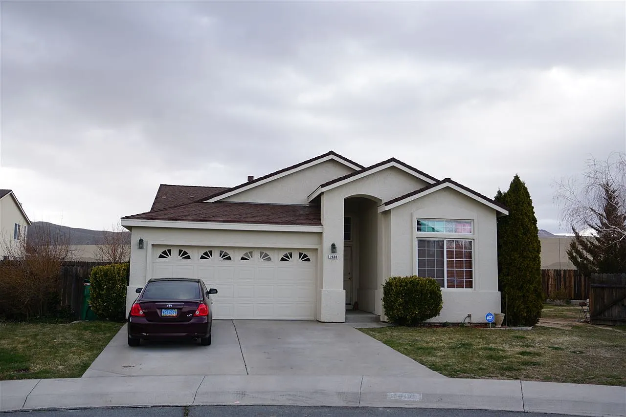 2800 Foxhill Dr photo 1