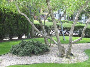 100 Chatterton Pkwy #8, White Plains, NY 10606