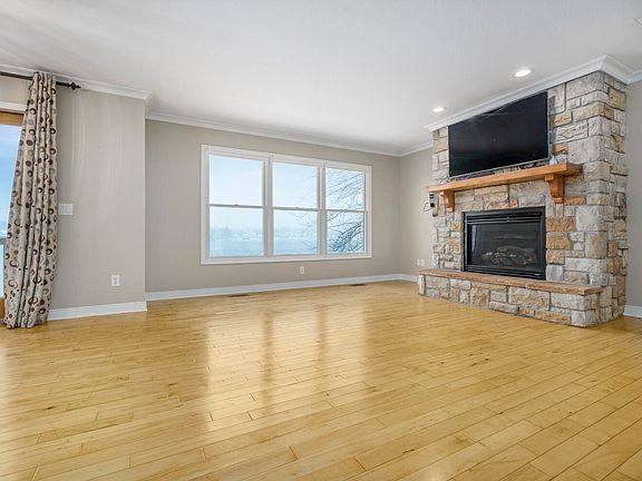 4th image of 47 N Crooked Lake Dr