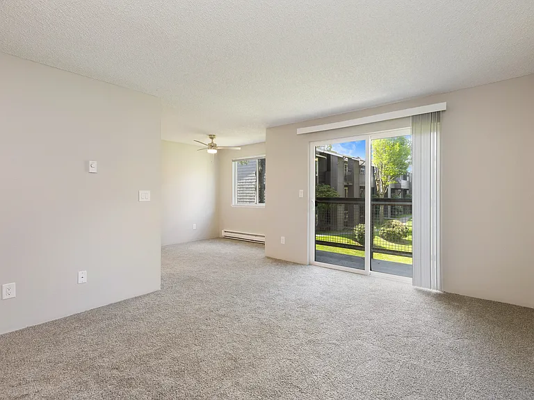Hillcrest Estates — Photo 36