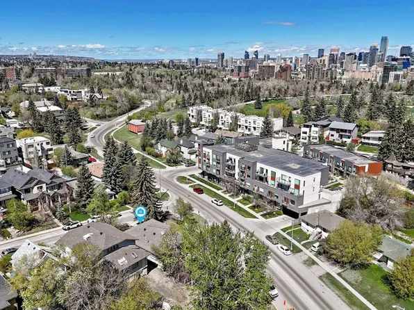 3604 W Parkhill St SW, Calgary, AB T2S 2Z6