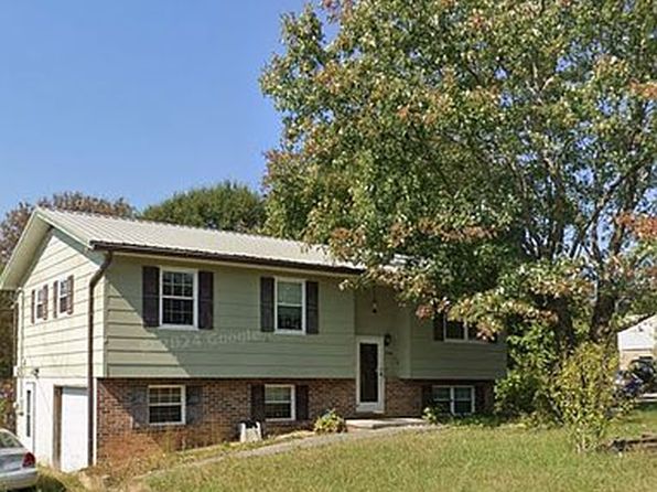 2470 Twin Oaks Dr SE, Cleveland, TN 37323