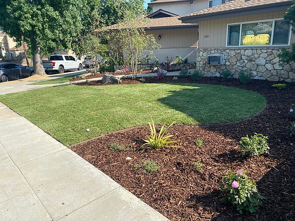 2nd image of 2601 N Glenoaks Blvd #B