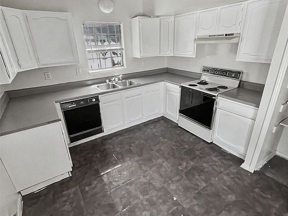 2nd image of 1353 Southridge Dr