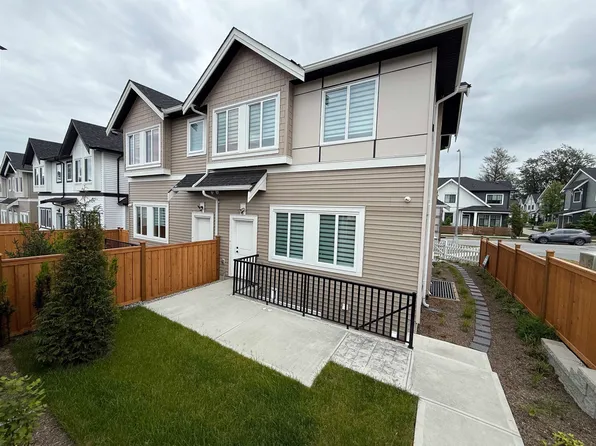 7679 197th St, Langley, BC V2Y 1K8