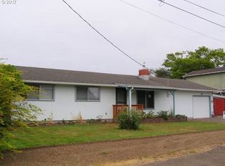 5010 Mountain View Dr, Tillamook, OR 97141