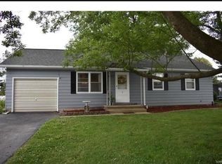 7 Birchwood Dr, Litchfield, IL 62056