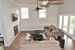 5th image of 1295 Silverbrook Dr