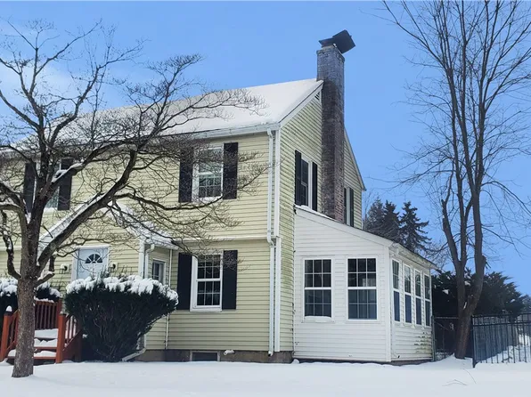 509 Greenwood Dr, Grove City, PA 16127