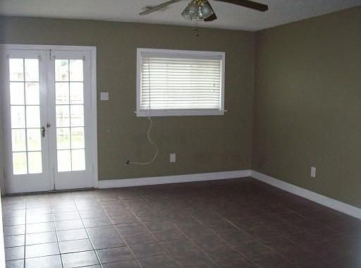 4th image of 2209 Taft Park