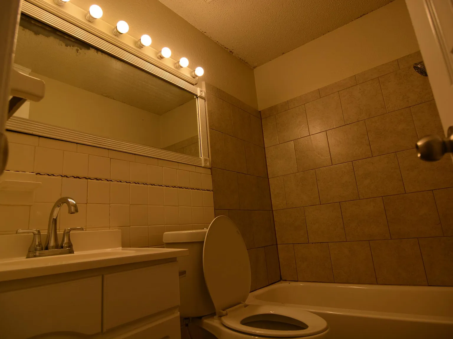 3 bed, 1.5 bath, 1467 sqft, $1,695 — Photo 3