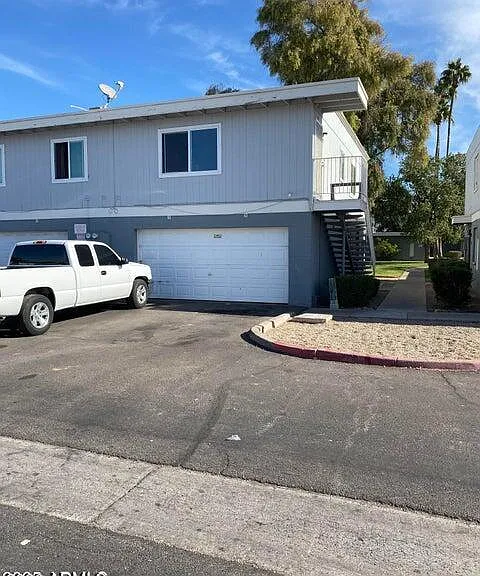 2687 W Ocotillo Rd — Photo 1
