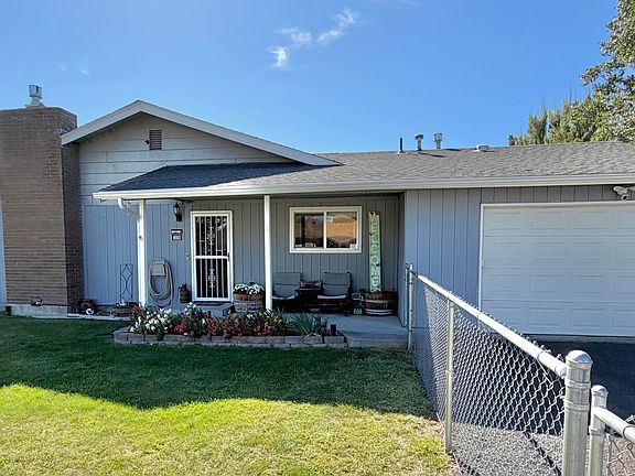3rd image of 4910 Darwin Pl