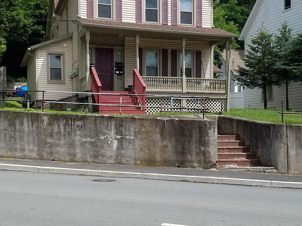 103 Willow Ave,