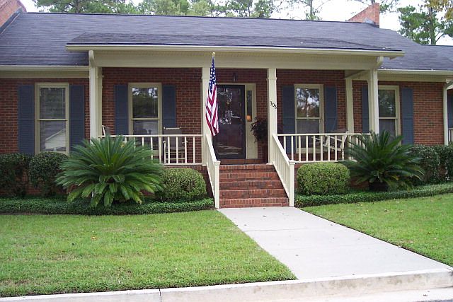 1st image of 308 Floral Dr
