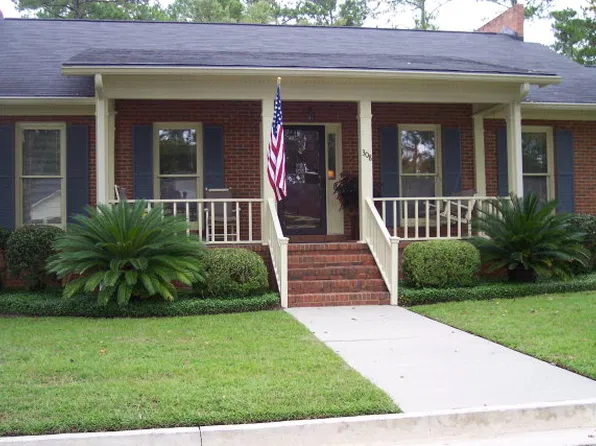308 Floral Dr, Moultrie, GA 31768