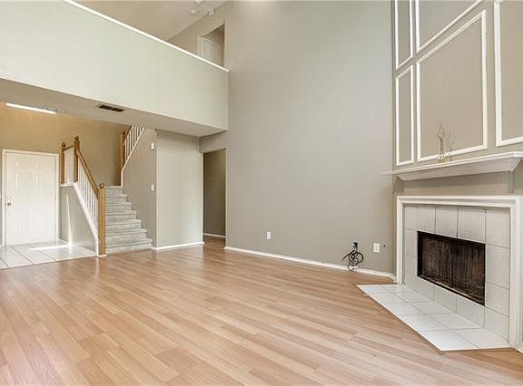 2nd image of 3224 Steamboat Dr