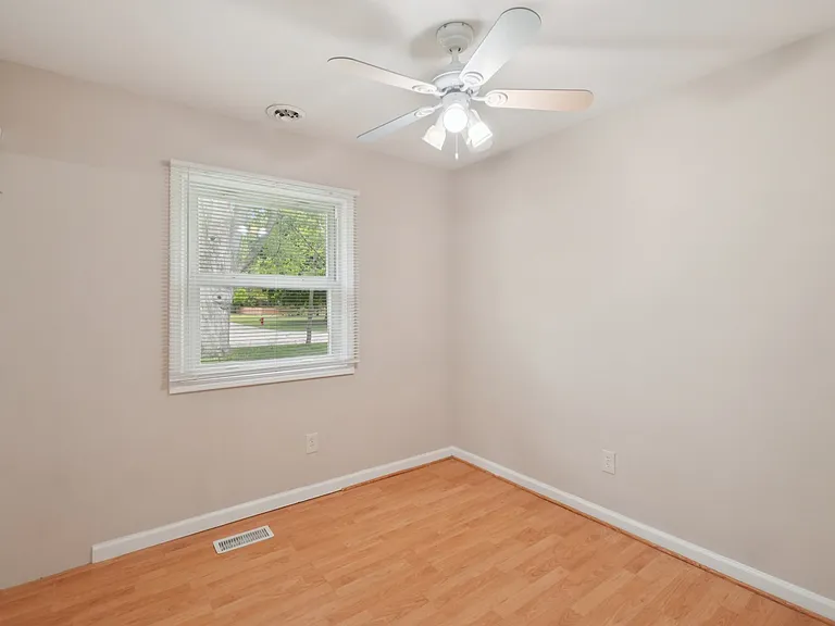 1096 Truwood Dr — Photo 33